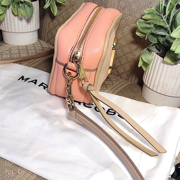 Marc Jacobs The Soft Shot 17 Camera Bag - Picture 5 of 16